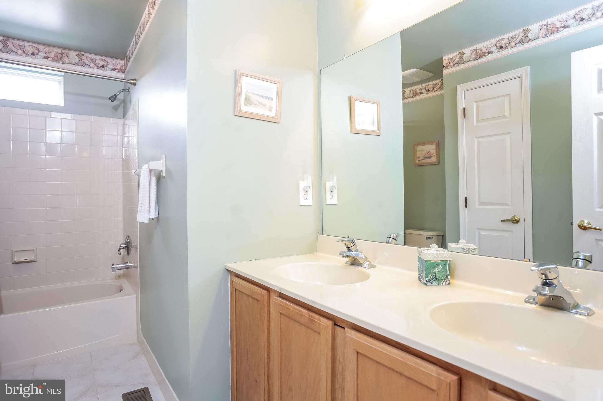 28 Normandy Road Marlton, NJ 08053 - Photo 22 of 35 Hall Bathroom with double sinks
