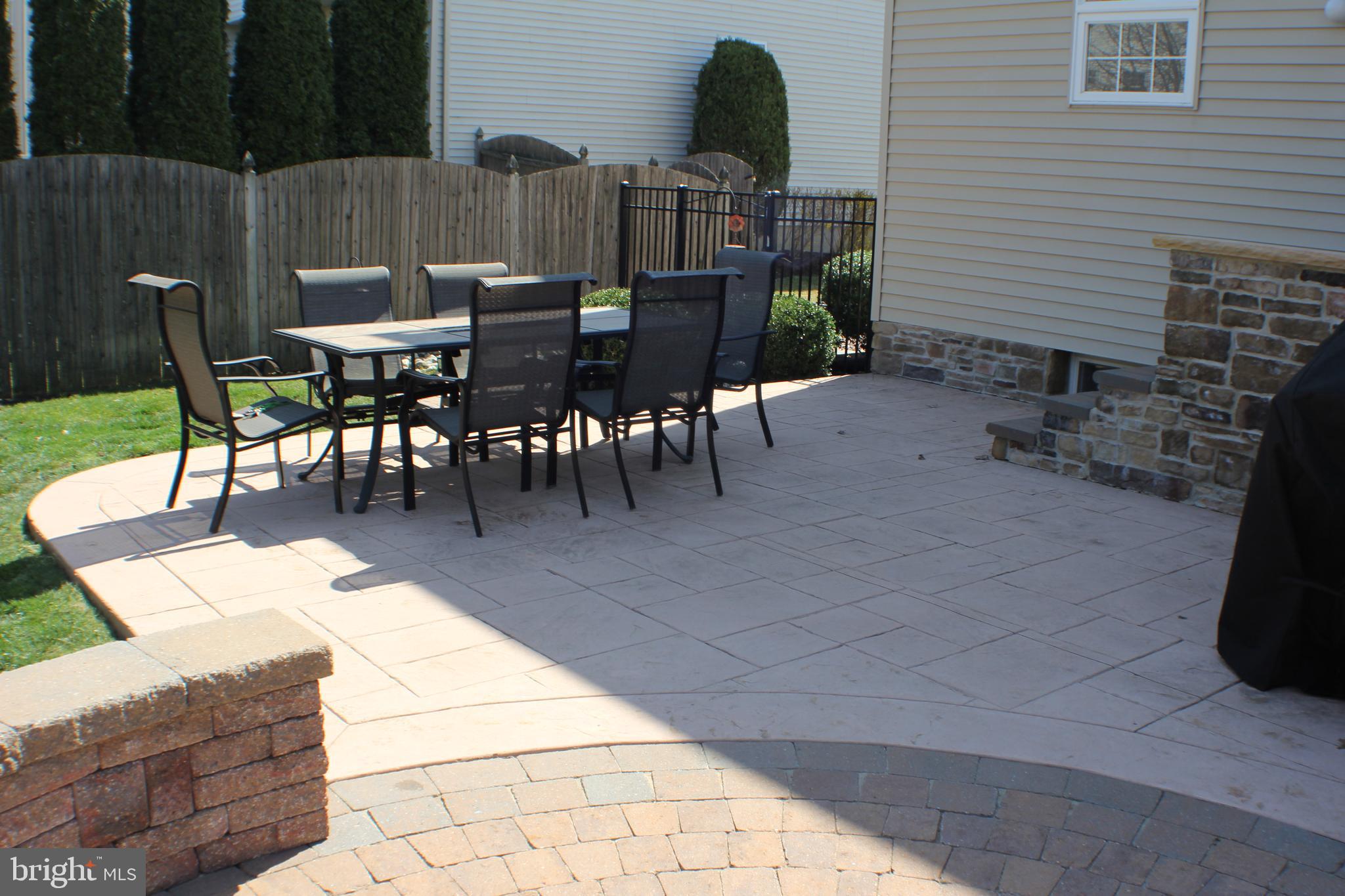 28 Normandy Road Marlton, NJ 08053 - Photo 31 of 35 Patio dining area
