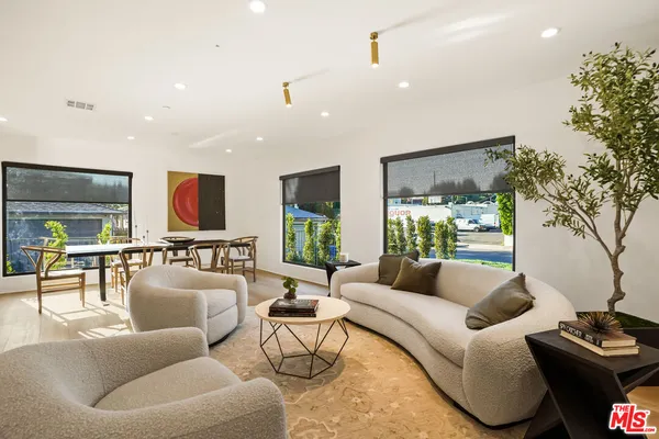 $1,795,000 | 11642 Hartsook Street, Valley Village, CA 91601