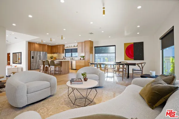 $1,795,000 | 11642 Hartsook Street, Valley Village, CA 91601