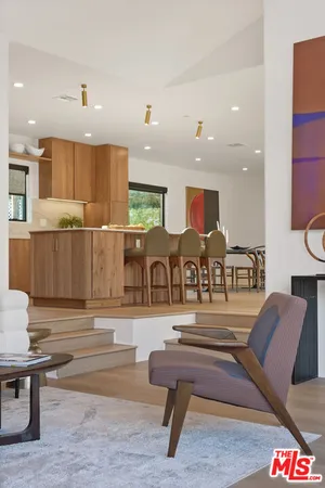 $1,795,000 | 11642 Hartsook Street, Valley Village, CA 91601