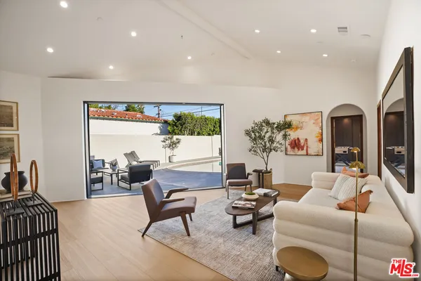 $1,795,000 | 11642 Hartsook Street, Valley Village, CA 91601