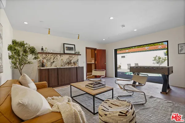 $1,795,000 | 11642 Hartsook Street, Valley Village, CA 91601