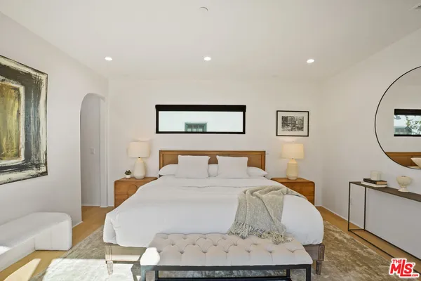$1,795,000 | 11642 Hartsook Street, Valley Village, CA 91601