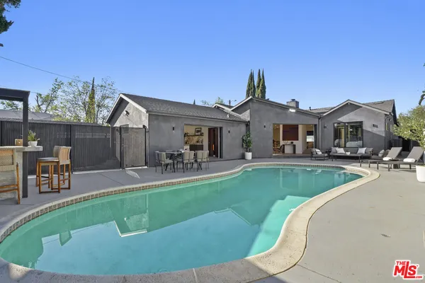 $1,795,000 | 11642 Hartsook Street, Valley Village, CA 91601