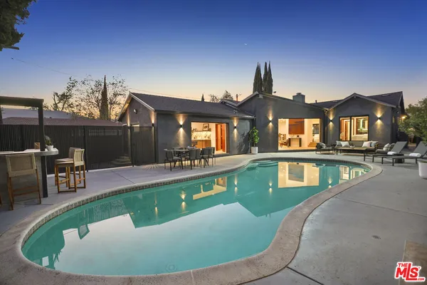 $1,795,000 | 11642 Hartsook Street, Valley Village, CA 91601