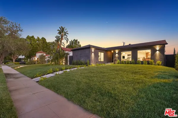 $1,795,000 | 11642 Hartsook Street, Valley Village, CA 91601