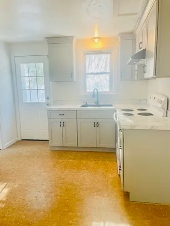 $3,300 | 181 School Street, Unit B, Acton, MA 01720