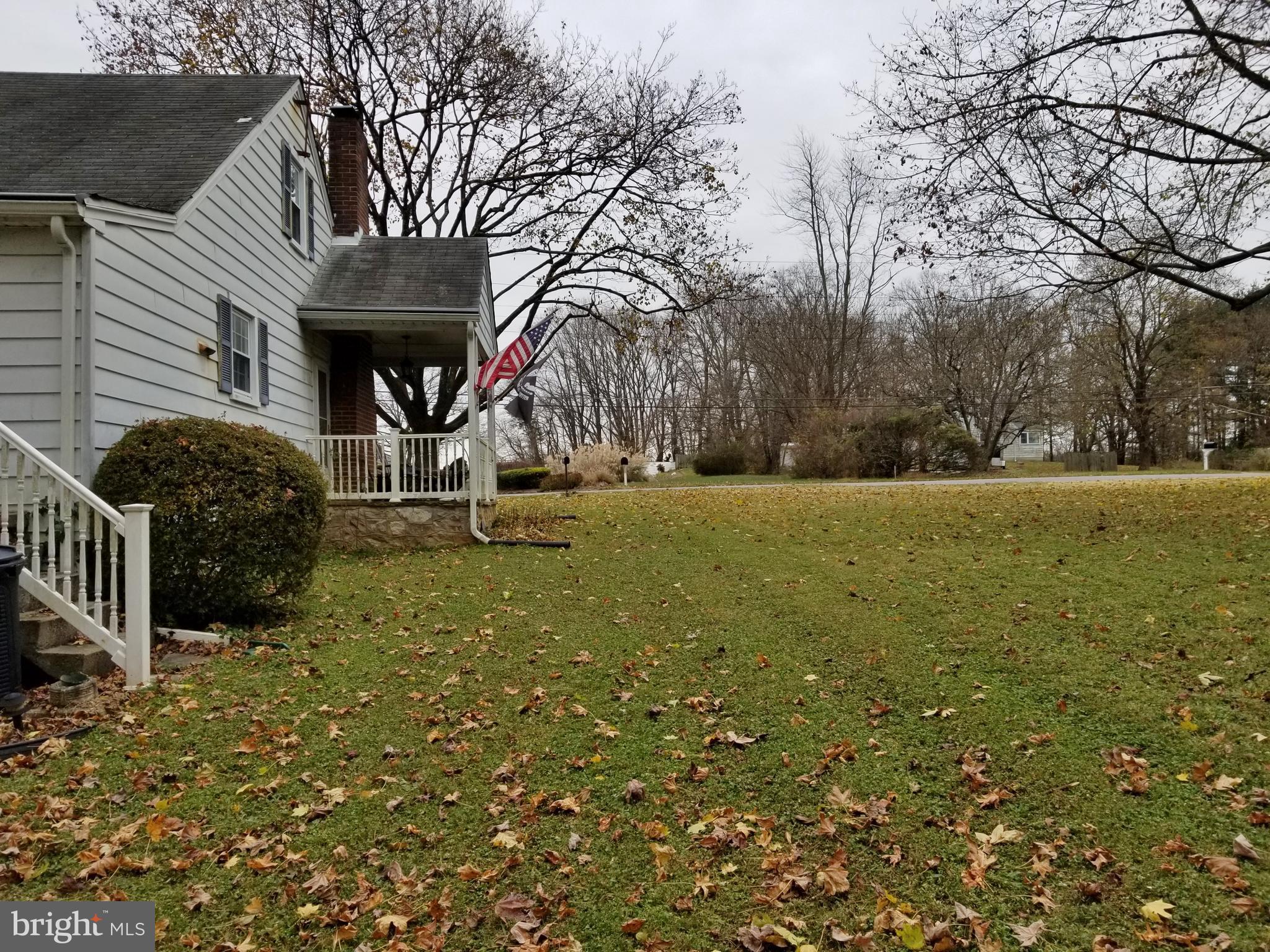 4510 Robosson Road Randallstown, MD 21133 - Photo 3 of 3 Side Yard with flat area