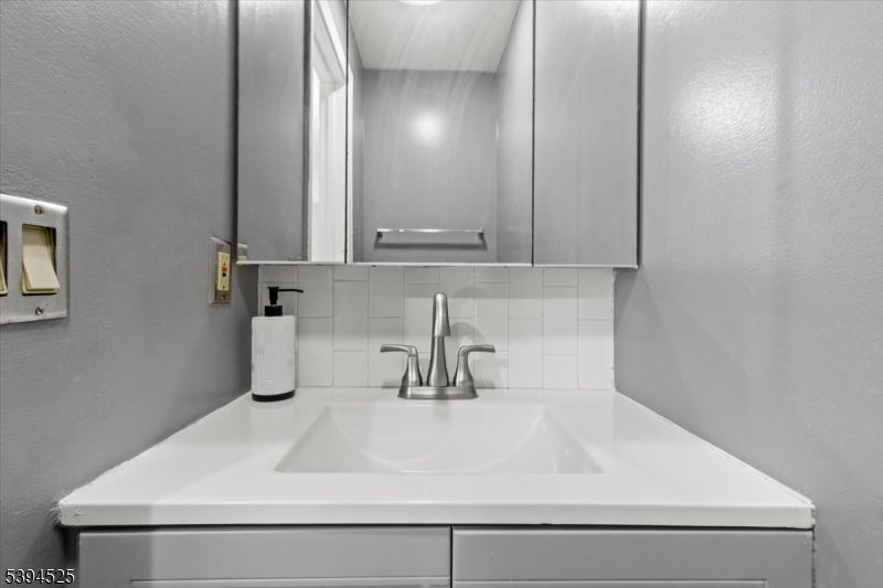 839 Valley Street Union, NJ 07088 - Photo 20 of 27