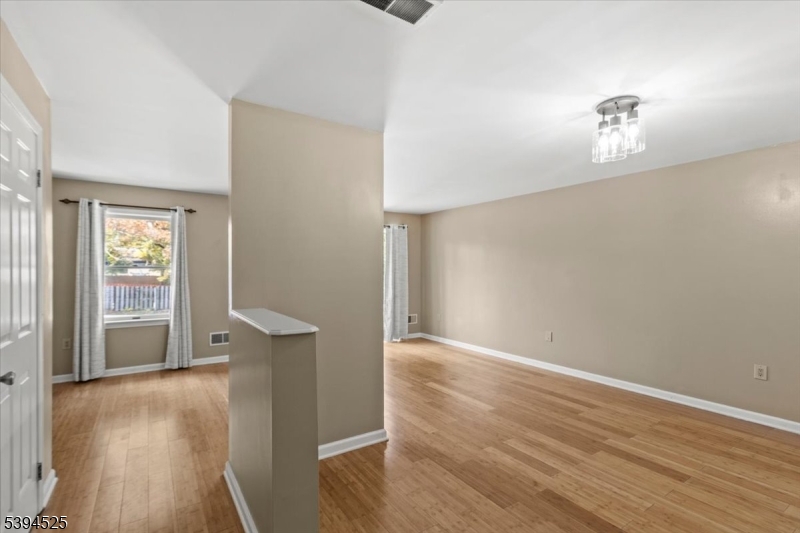 839 Valley Street Union, NJ 07088 - Photo 5 of 27