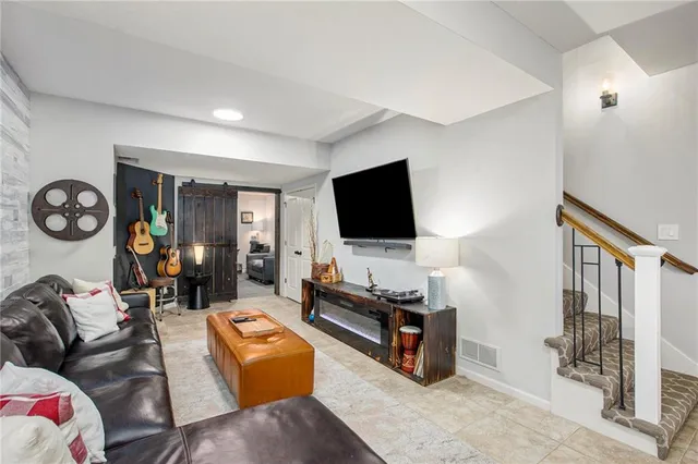 $405,000 | 2105 Northeast 107th Terrace, Kansas City, MO 64155