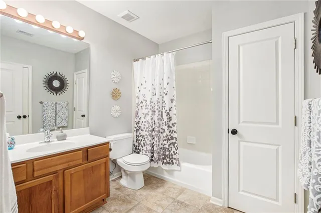 $405,000 | 2105 Northeast 107th Terrace, Kansas City, MO 64155