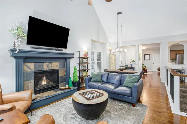 $405,000 | 2105 Northeast 107th Terrace, Kansas City, MO 64155