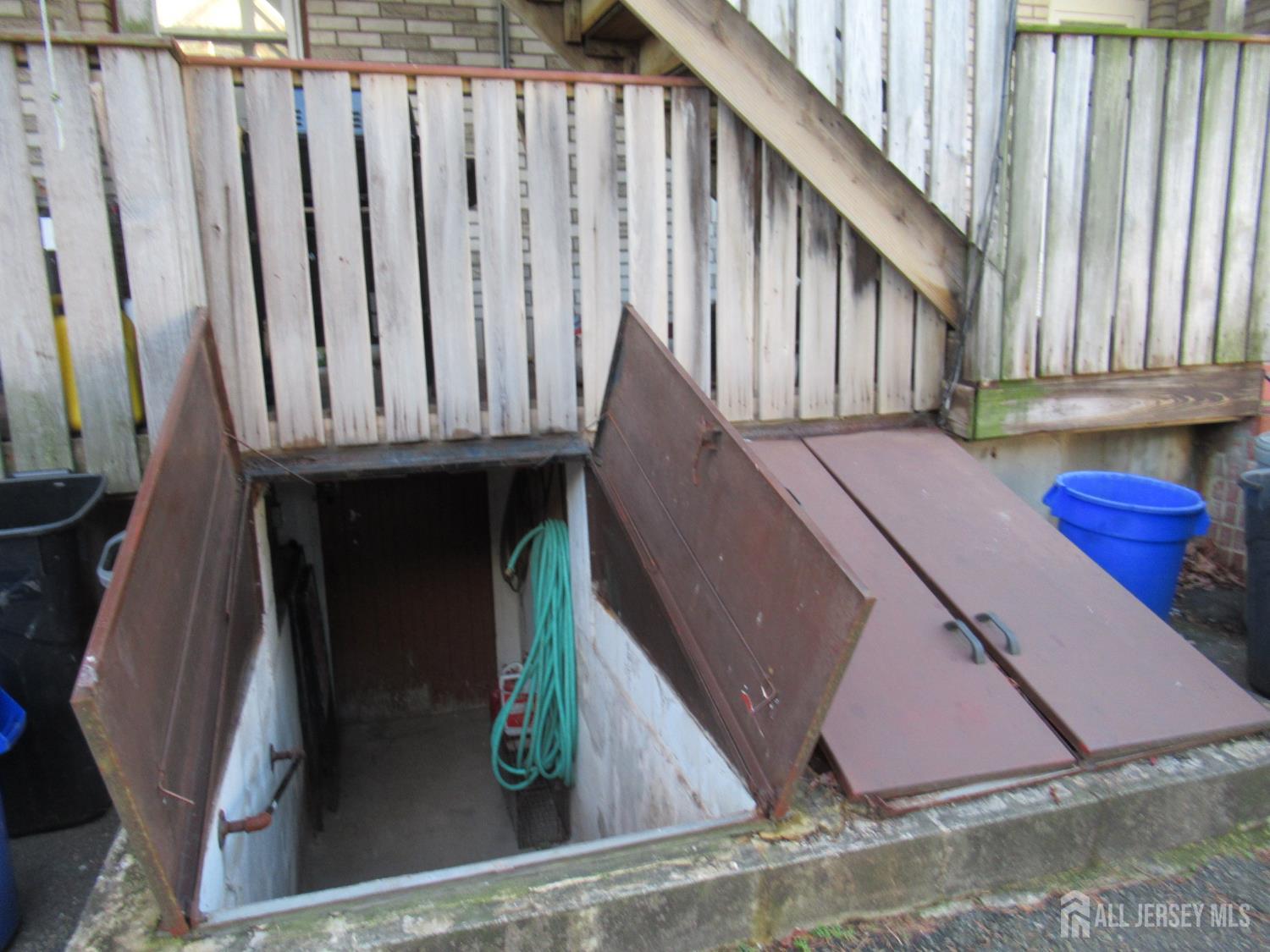 82 Pulaski Avenue Carteret, NJ 07008 - Photo 40 of 47 a view of entryway