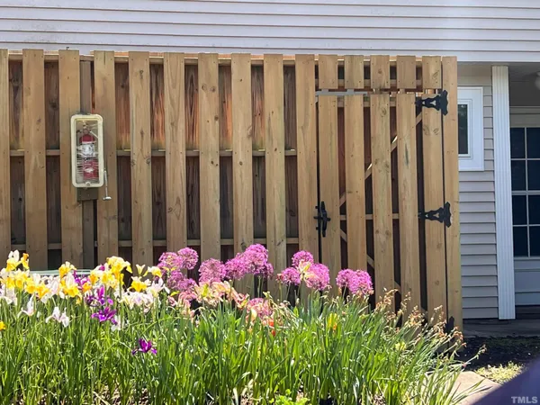 a bathroom with a toilet and a bathtub