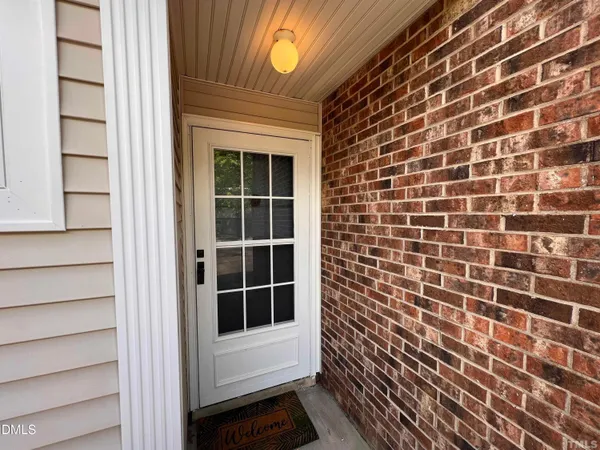 $1,800 | 220 Elizabeth Street, Unit E6, Chapel Hill, NC 27514