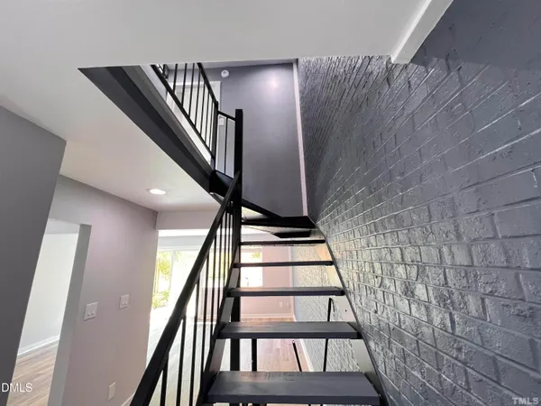 $1,800 | 220 Elizabeth Street, Unit E6, Chapel Hill, NC 27514