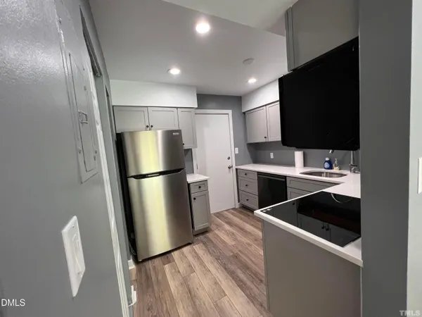 $1,800 | 220 Elizabeth Street, Unit E6, Chapel Hill, NC 27514