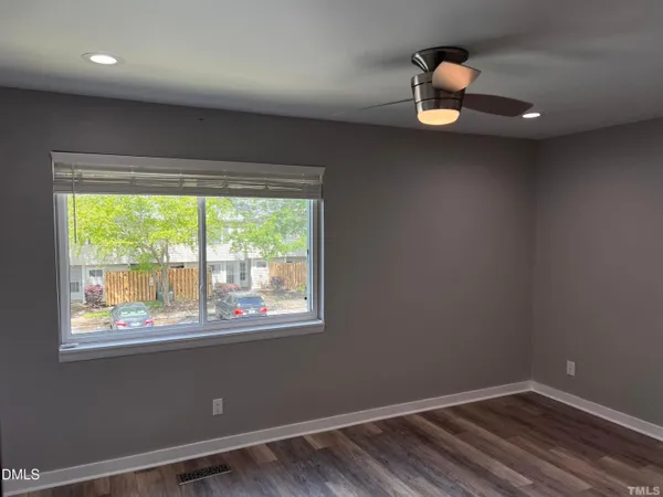 $1,800 | 220 Elizabeth Street, Unit E6, Chapel Hill, NC 27514