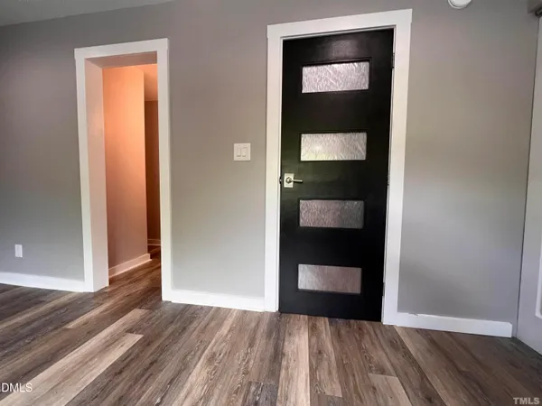 $1,800 | 220 Elizabeth Street, Unit E6, Chapel Hill, NC 27514