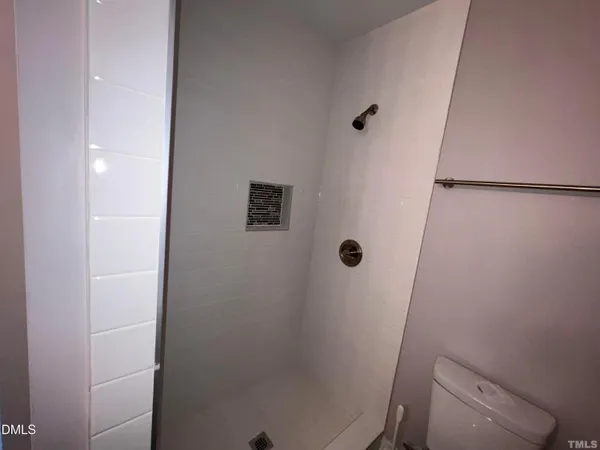 $1,800 | 220 Elizabeth Street, Unit E6, Chapel Hill, NC 27514