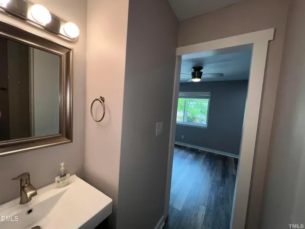 $1,800 | 220 Elizabeth Street, Unit E6, Chapel Hill, NC 27514