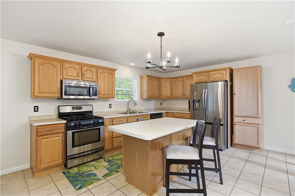 603 Brandon Way Coraopolis, PA 15108 - Photo 6 of 30