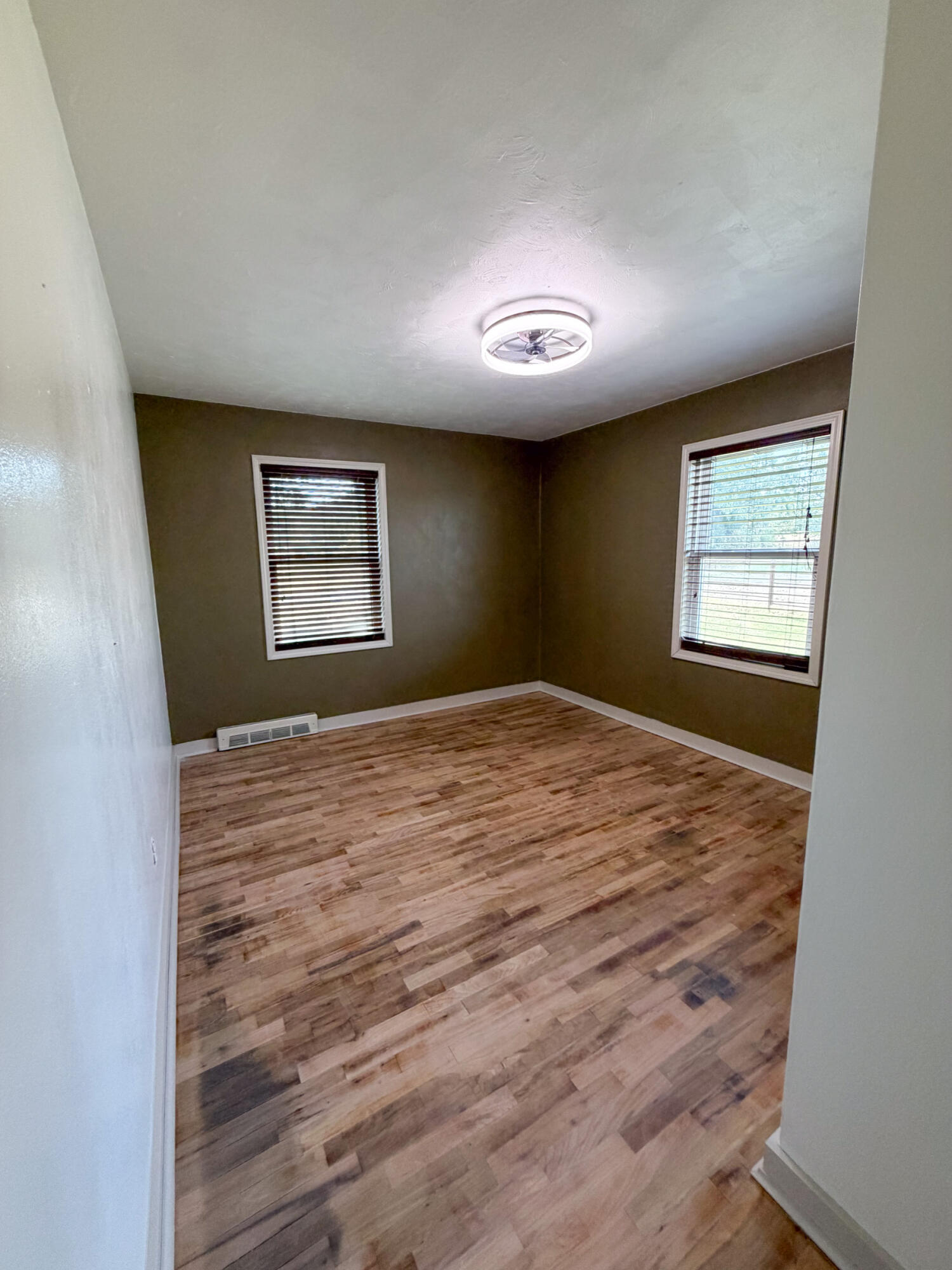 1869 Wall Road Mountain Grove, MO 65711 - Photo 32 of 63 IMG_9013