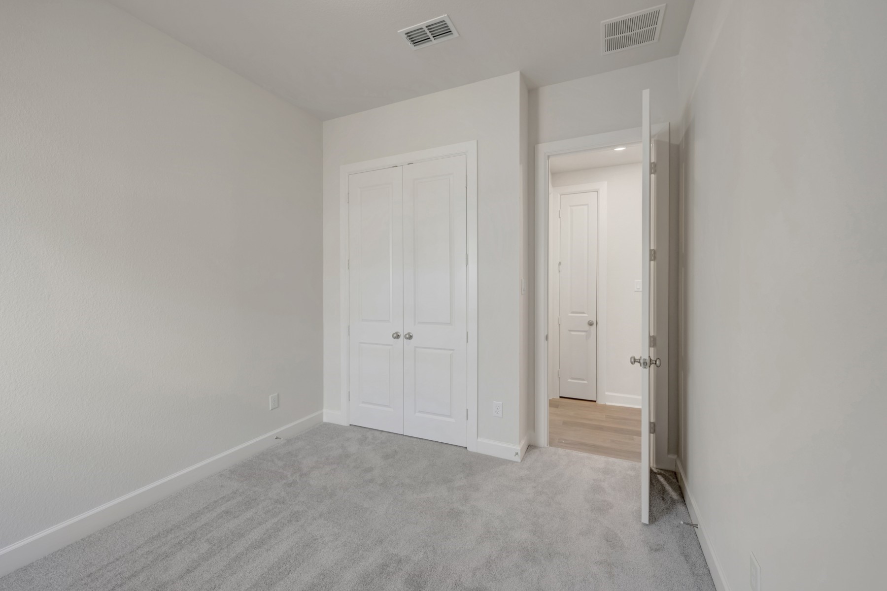 646 Walnut Br Drive Rosenberg, TX 77471 - Photo 25 of 46 a view of an empty room