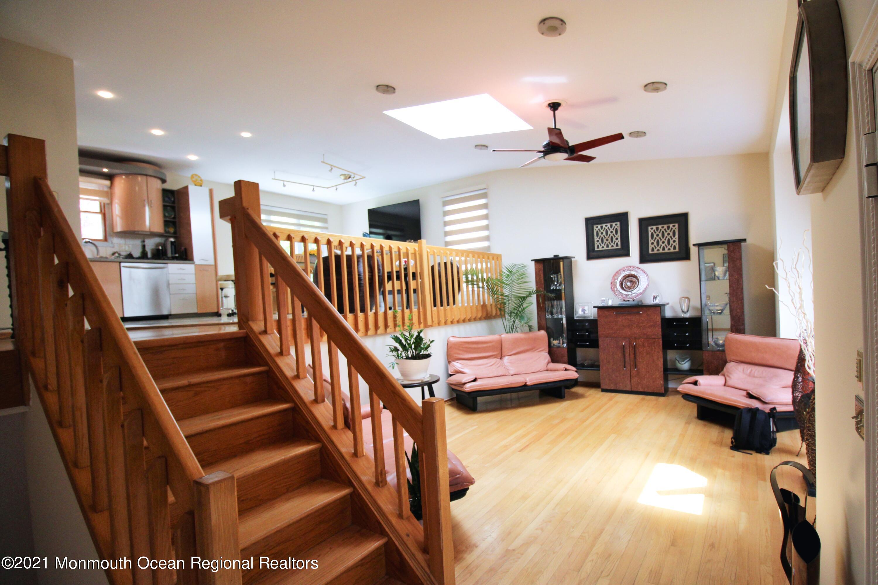 41 Friendship Road Howell, NJ 07731 - Photo 3 of 14 IMG_0401