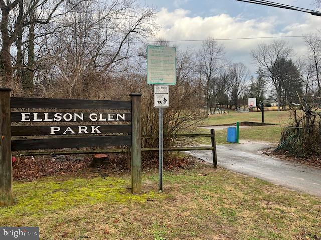 616 Hey Lane Springfield, PA 19064 - Photo 33 of 35 a view of a street with benches