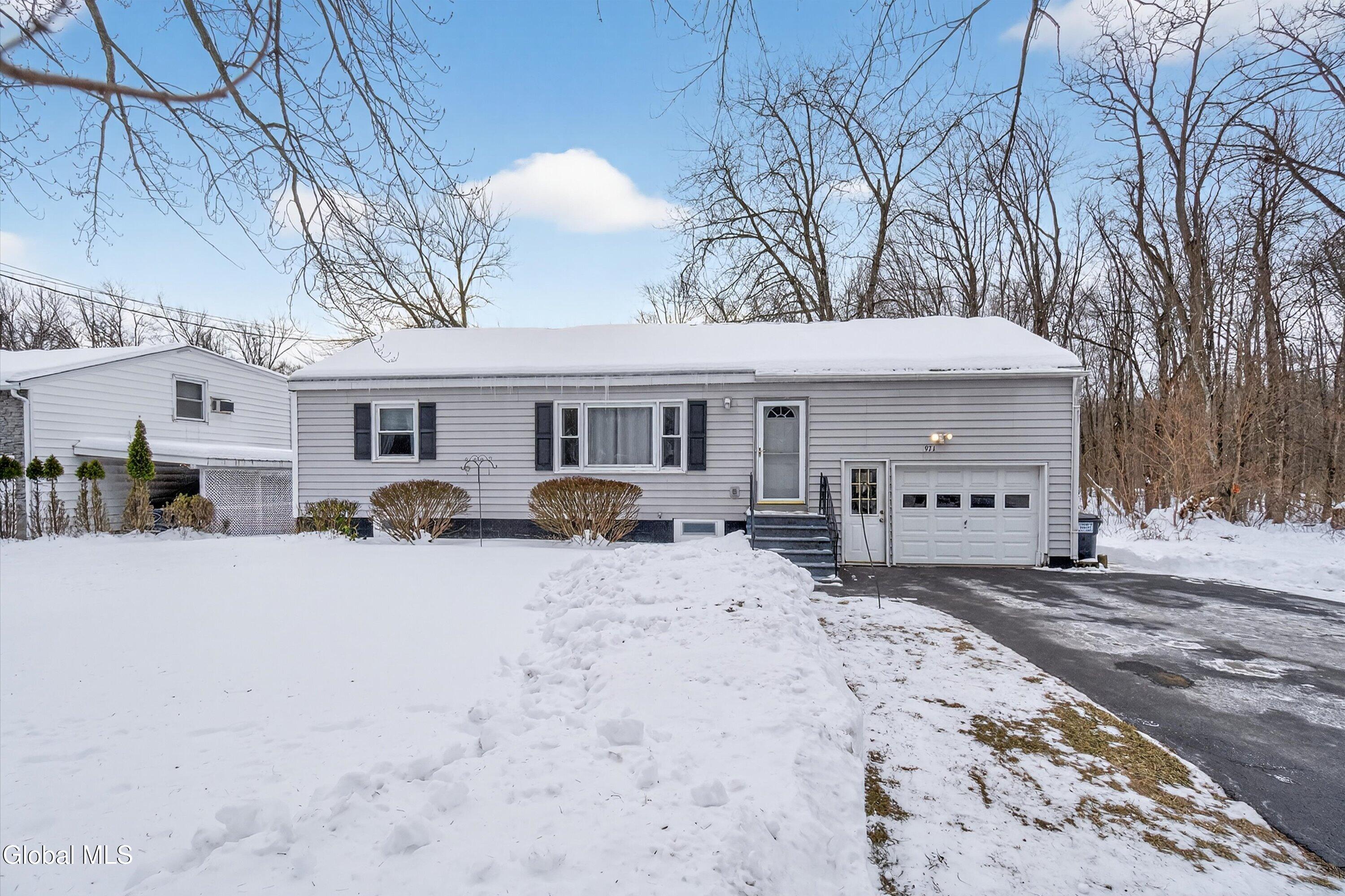 971 Kings Road Colonie, NY 12303 - Photo 41 of 45 40-971 Kings Rd-40