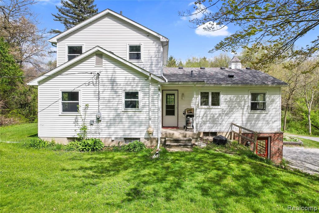 2300 Old Plank Road Milford, MI 48381 - Photo 29 of 31