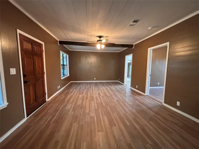 $319,000 | 514 East Linn Street, Huntington, TX 75949