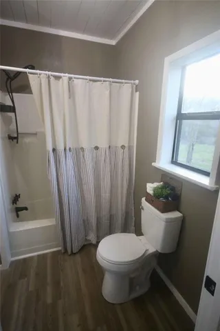 $319,000 | 514 East Linn Street, Huntington, TX 75949