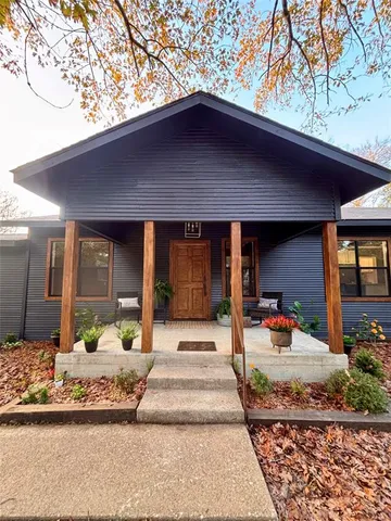 $319,000 | 514 East Linn Street, Huntington, TX 75949