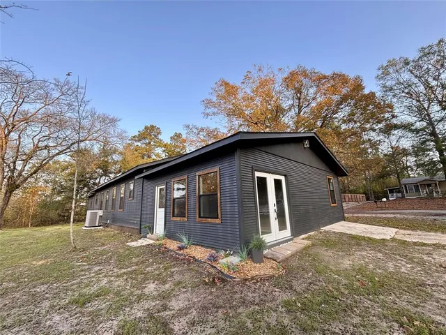 $319,000 | 514 East Linn Street, Huntington, TX 75949