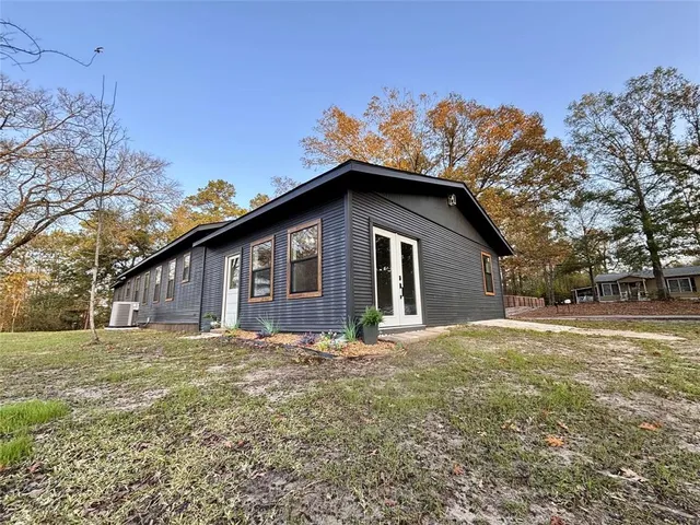 $319,000 | 514 East Linn Street, Huntington, TX 75949