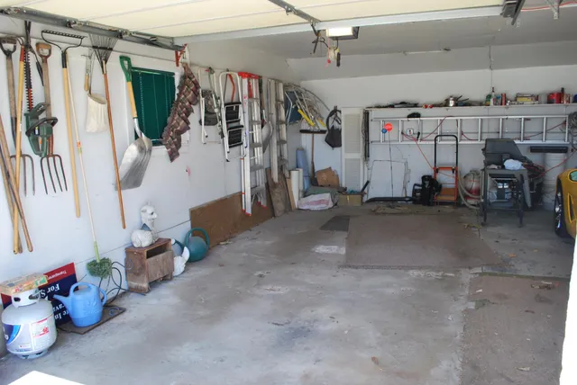 $109,900 | 119 South James Street, Fairmont, MN 56031