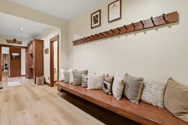 $2,000,000 | 12794 North Boyer Road, Sandpoint, ID 83864