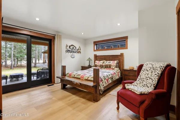 $2,000,000 | 12794 North Boyer Road, Sandpoint, ID 83864