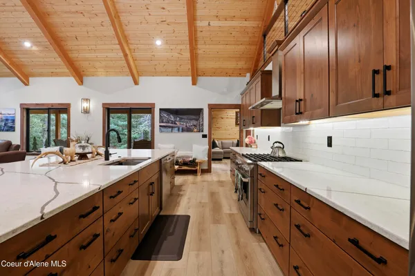 $2,000,000 | 12794 North Boyer Road, Sandpoint, ID 83864