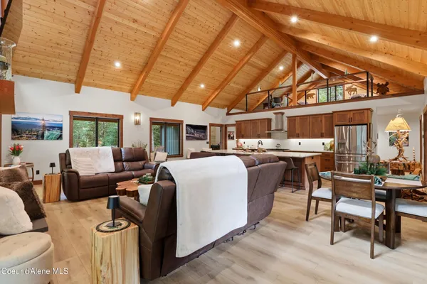 $2,000,000 | 12794 North Boyer Road, Sandpoint, ID 83864