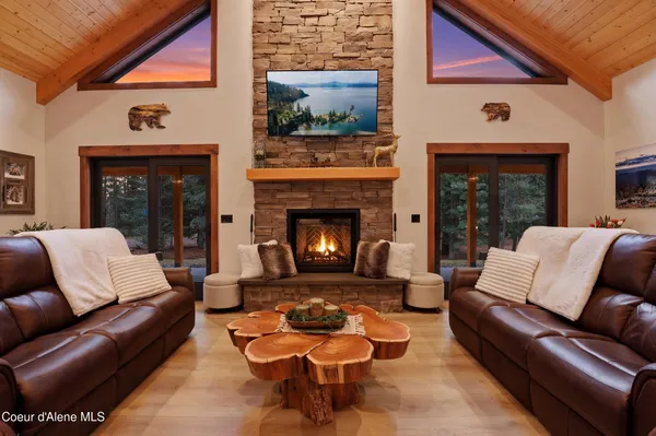 $2,000,000 | 12794 North Boyer Road, Sandpoint, ID 83864