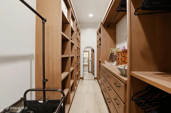 $2,000,000 | 12794 North Boyer Road, Sandpoint, ID 83864