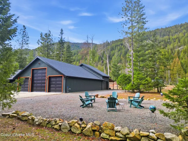 $2,000,000 | 12794 North Boyer Road, Sandpoint, ID 83864