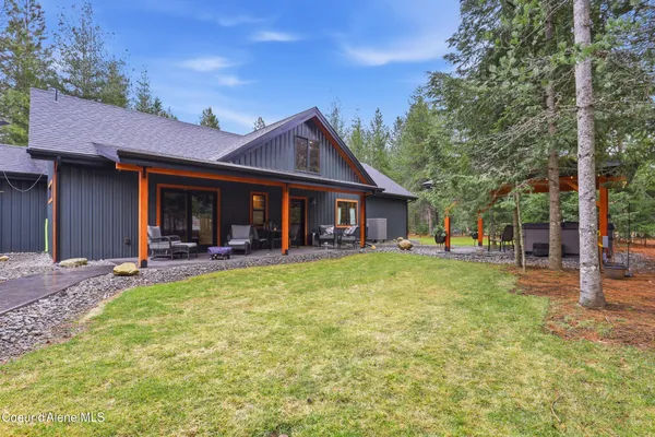 $2,000,000 | 12794 North Boyer Road, Sandpoint, ID 83864