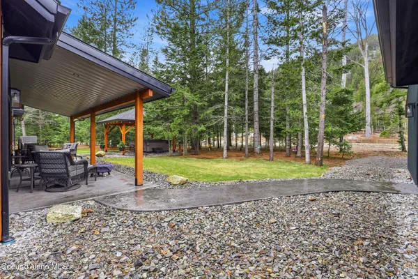 $2,000,000 | 12794 North Boyer Road, Sandpoint, ID 83864