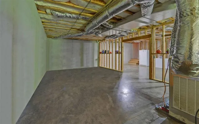 a view of a storage & utility room